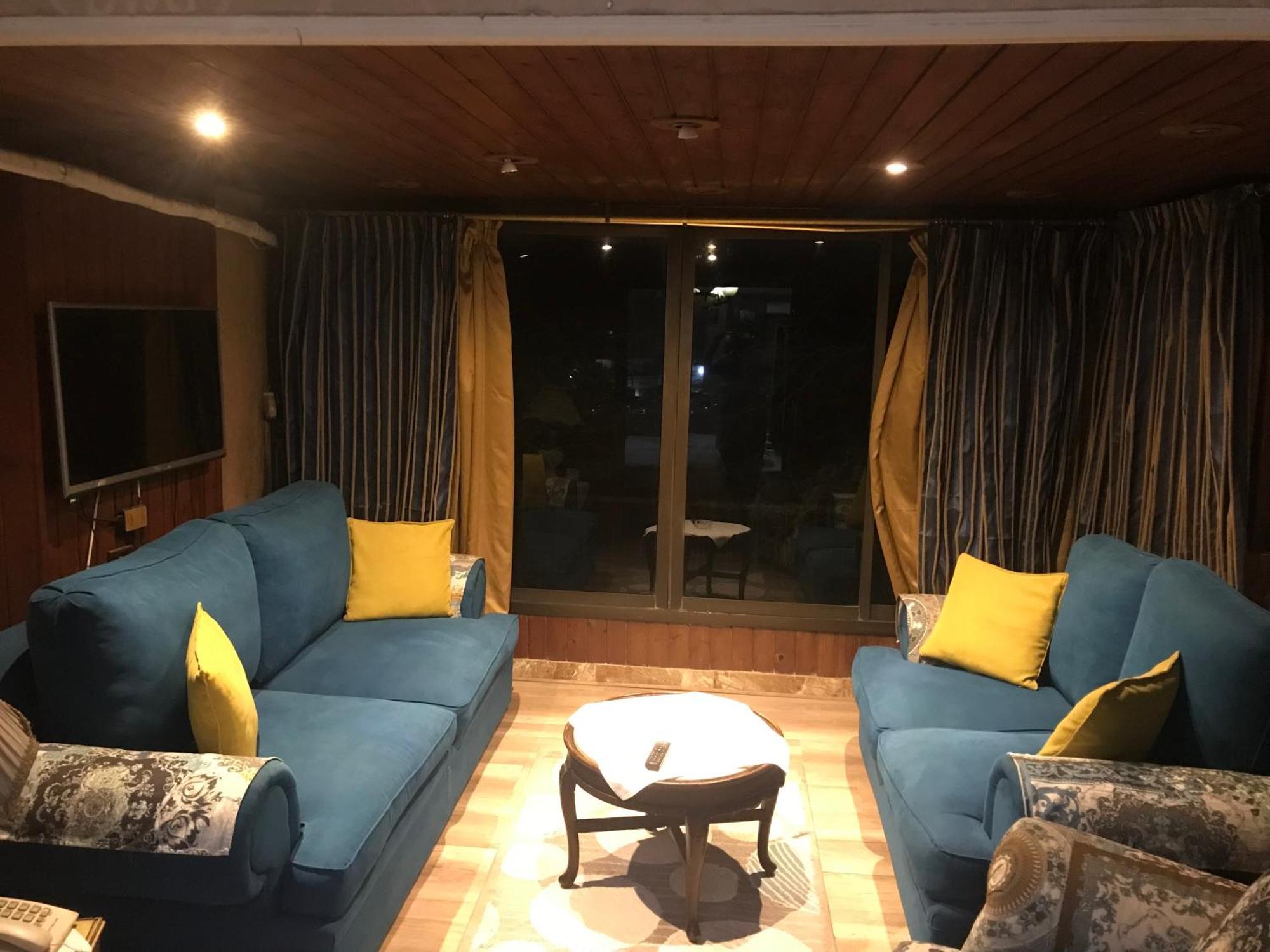 Appartement A Apartment, 2 Bed Rooms, 2 Living *